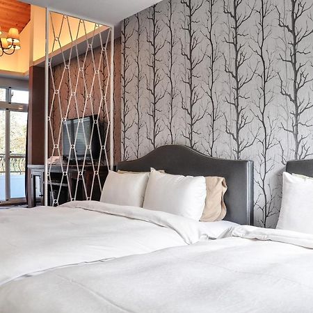Look Bed And Breakfast Yuchi Exterior photo